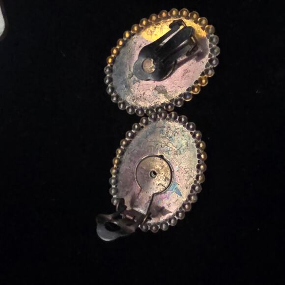 Bronze Cameo Clip On Earrings Left Facing Lady Portrait Vintage Costume Jewelry - Picture 5 of 5